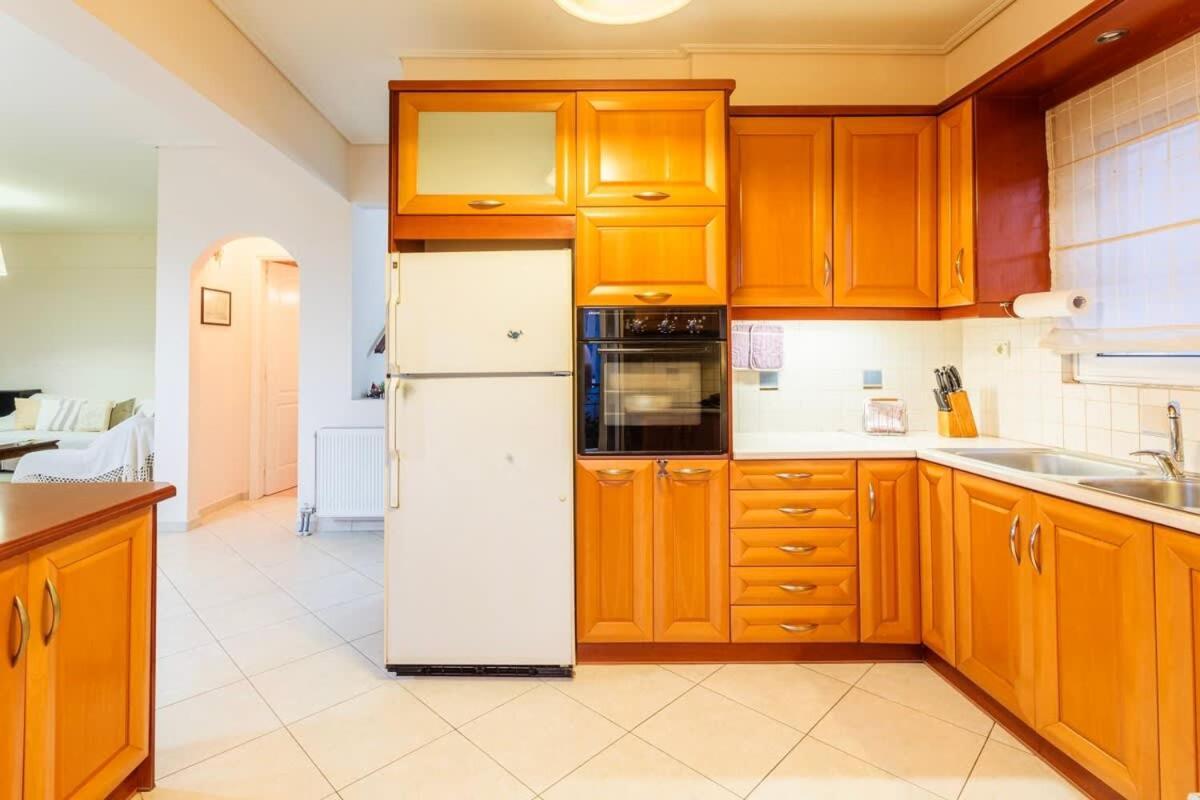 Spacious Urban Haven-Family Home, Perfect Location Kalamata Exterior foto